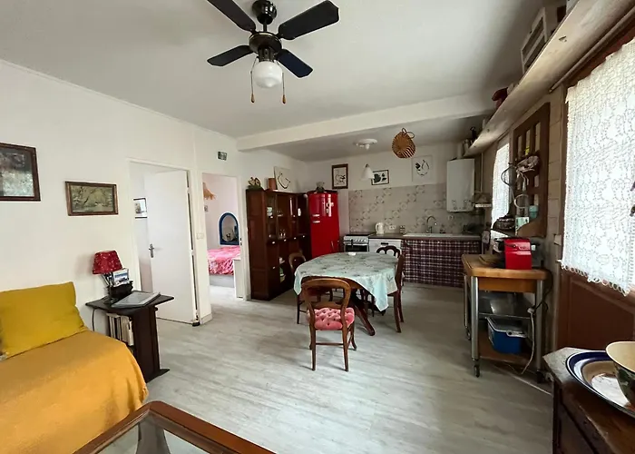Charmant 3 Pieces Avec Terrasse Et Wifi A Sete, 4 Couchages - Fr-1-338-596